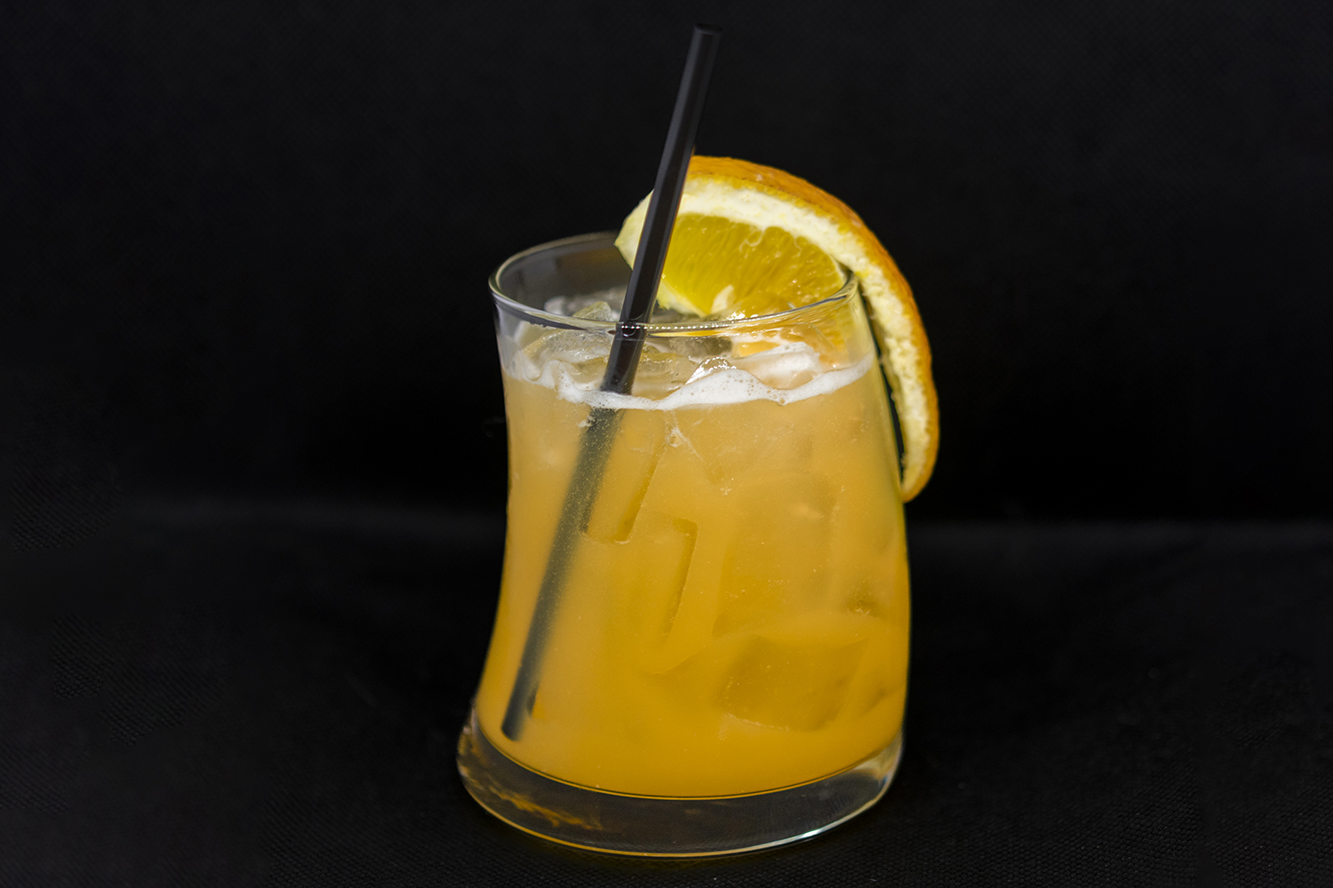 Drink to Success: Elevating Bars with Photography