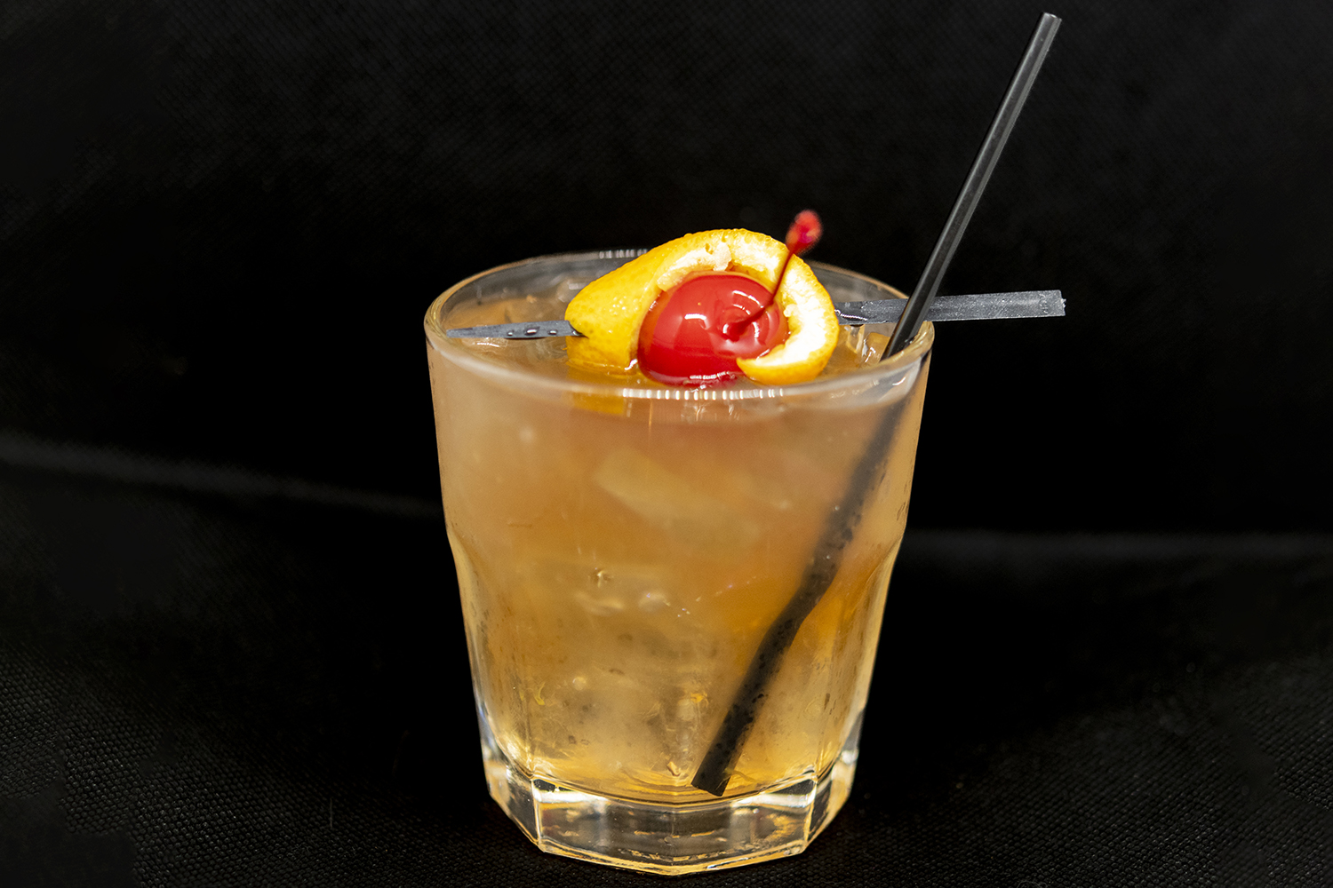 Drink to Success: Elevating Bars with Photography