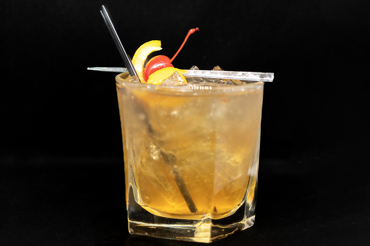 Drink to Success: Elevating Bars with Photography