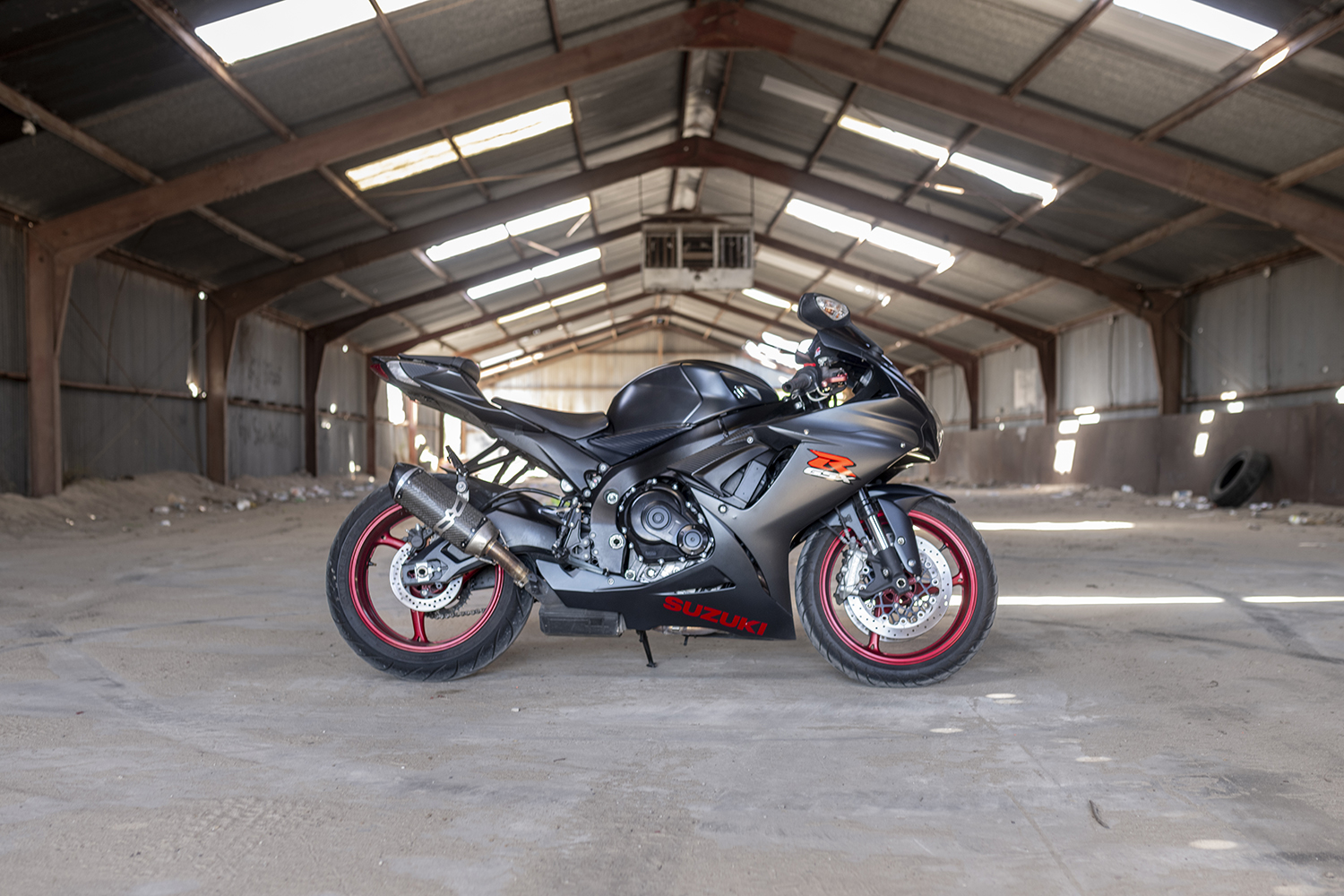 Steel and Speed: Suzuki GSX-R in an Abandoned Warehouse